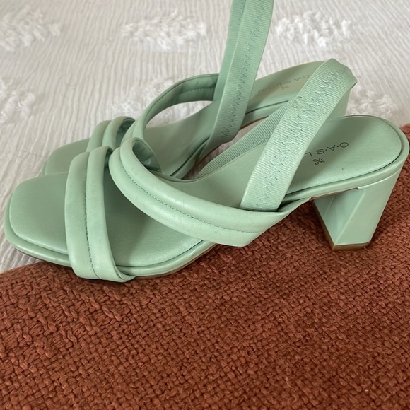 Caslon Lennon Slingback Sandals - Size 6 - Picture 6 of 6